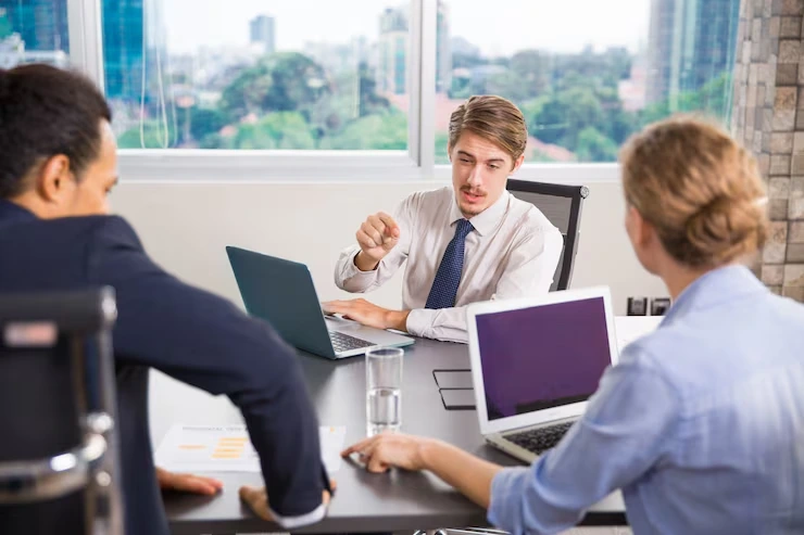 Why Regular Client Updates Matter​