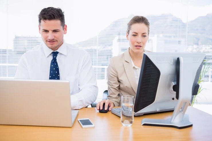 Link Acquisition for International Law Firms