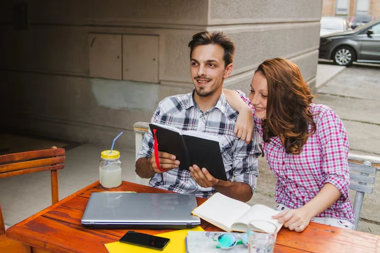 Content Planning for Swiss Commercial Search